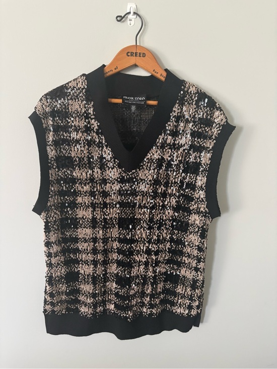 Frank Lyman Design Tops - Frank Lyman sequin tweed sleeveless sweater vest - Black & beige